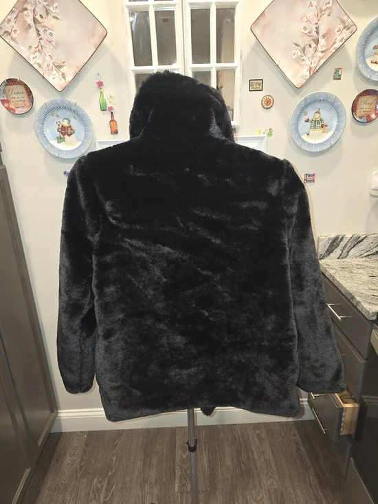Time and Tru Black Faux Fur Teddy Jacket - Picture 3 of 8